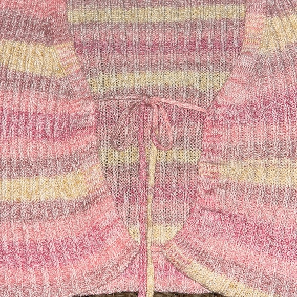 Y2K Knit Crop Top - Picture 2 of 4